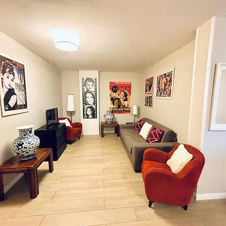 Les Bari