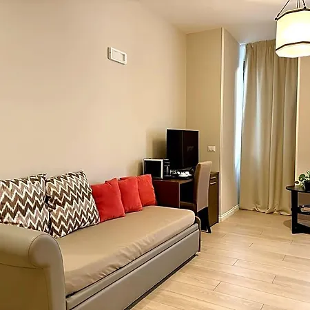 Les לינה וארוחת בוקר 4*