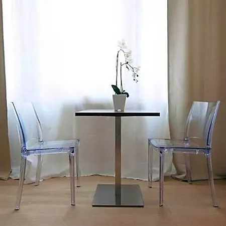 Les לינה וארוחת בוקר 4*